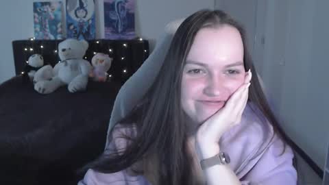 Snapshot of little__flowers chatting on March 7, 2026, 8:55 am little__flowers online show from March 7, 2026, 8:55 am