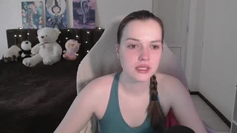 Snapshot of little__flowers chatting on March 13, 2026, 8:54 am little__flowers online show from March 13, 2026, 8:54 am