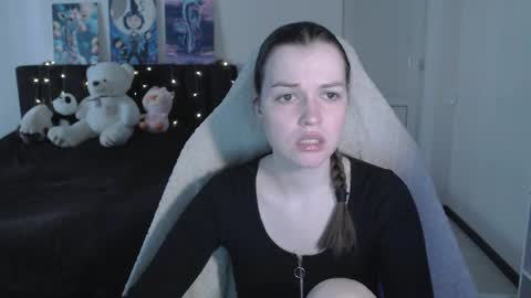 Snapshot of little__flowers chatting on March 19, 2026, 9:57 am little__flowers online show from March 19, 2026, 9:57 am