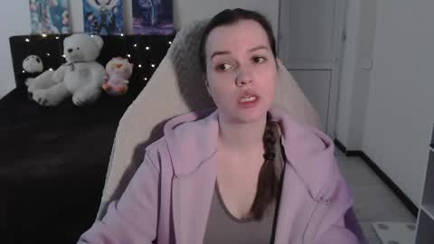 little__flowers online show from April 25, 2026, 7:33 am