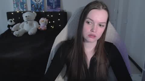 little__flowers online show from May 9, 2026, 9:36 am