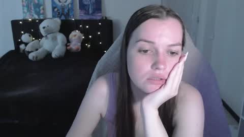 little__flowers online show from May 11, 2026, 9:26 am