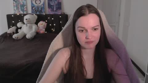 little__flowers online show from May 21, 2026, 8:54 am