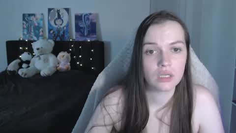 little__flowers online show from June 19, 2026, 9:57 am