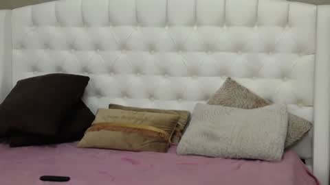 Iris online show from January 13, 2025, 4:07 am