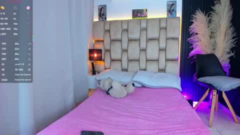 Sophie ---- connected from 1400 to 2100 Colombia time online show from June 18, 2026, 7:29 pm