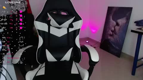 Snapshot of little_amy__ chatting on February 26, 2026, 11:37 pm Amelie online show from February 26, 2026, 11:37 pm