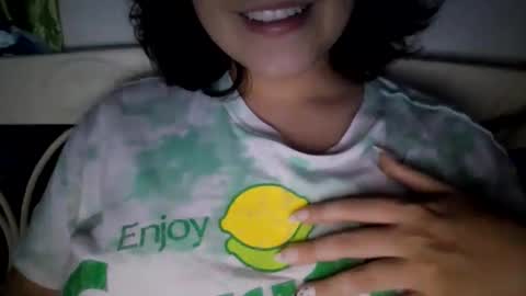 little_anef online show from September 17, 2025, 10:33 pm