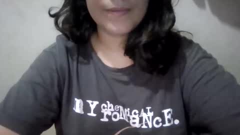 Snapshot of little_anef chatting on April 17, 2026, 9:01 am little_anef online show from April 17, 2026, 9:01 am