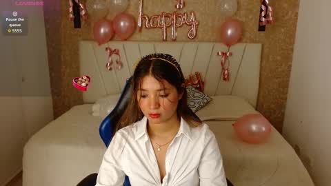 little_annee online show from September 27, 2025, 2:05 am