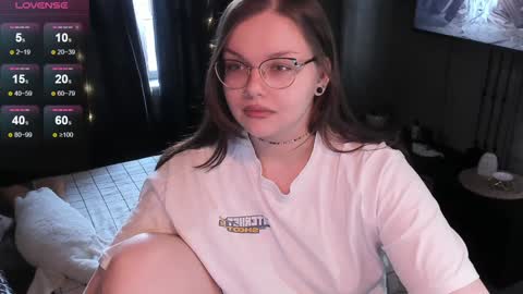 Snapshot of little_bambii_ chatting on December 5, 2024, 9:06 am Eva online show from December 5, 2024, 9:06 am