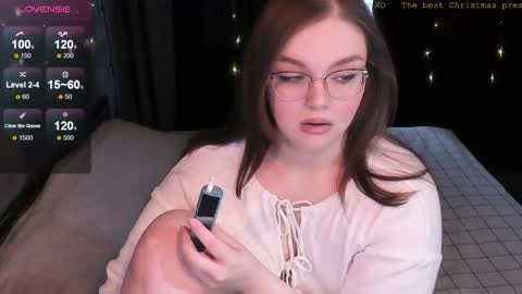 Snapshot of little_bambii_ chatting on December 24, 2024, 9:17 am Eva online show from December 24, 2024, 9:17 am