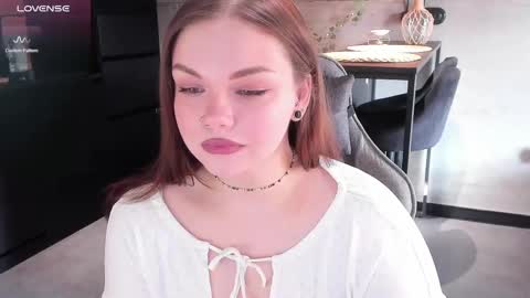 Snapshot of little_bambii_ chatting on February 12, 2025, 9:10 am Eva online show from February 12, 2025, 9:10 am
