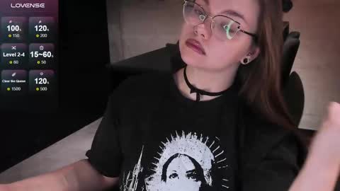 Snapshot of little_bambii_ chatting on February 23, 2025, 11:22 am Eva online show from February 23, 2025, 11:22 am
