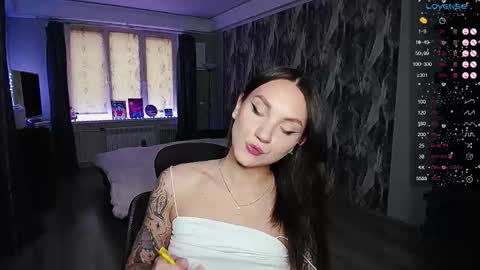 Birdy online show from October 24, 2025, 12:01 pm