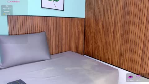 little_candygirl36 online show from December 14, 2025, 7:51 pm