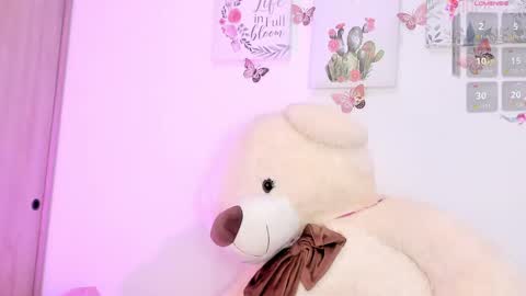 Snapshot of little_channel_ chatting on May 27, 2026, 11:07 am online show from May 27, 2026, 11:07 am