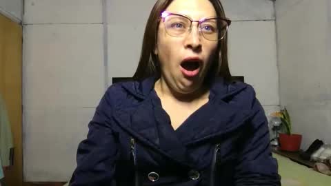 Snapshot of little_devil_diablita90 chatting on October 1, 2025, 2:06 am Diablita online show from October 1, 2025, 2:06 am