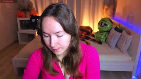 Snapshot of little_doll_meow chatting on October 28, 2025, 2:59 am Alexandra online show from October 28, 2025, 2:59 am