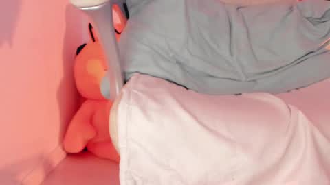 Help me reach 100 likes online show from February 9, 2025, 10:11 pm