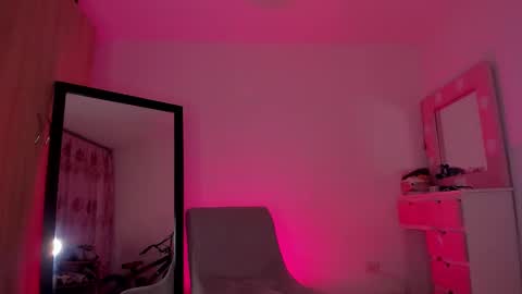 Emily online show from September 26, 2025, 4:05 am