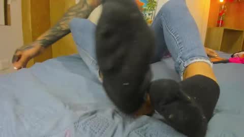 Snapshot of little_jenni chatting on September 17, 2025, 1:02 pm   online show from September 17, 2025, 1:02 pm