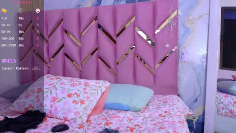 kayla  Instagram kayla 71082 online show from September 12, 2025, 3:17 am