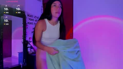 kayla  Instagram kayla 71082 online show from September 30, 2025, 12:04 am