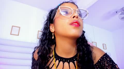 little_lilith_apple online show from December 6, 2024, 9:10 am