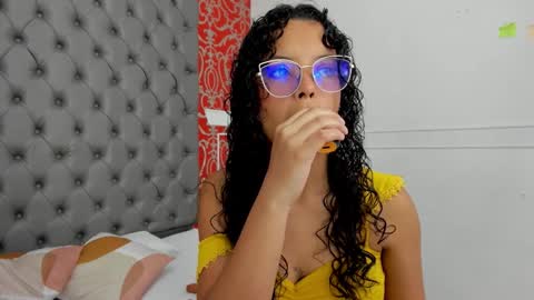 little_lilith_apple online show from December 21, 2024, 11:02 pm