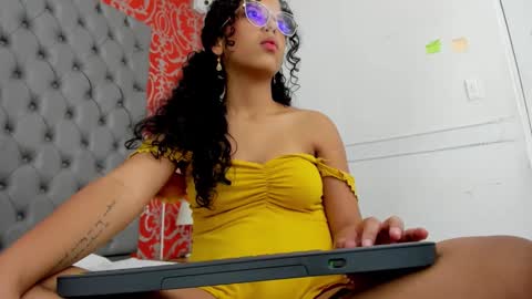 little_lilith_apple online show from December 22, 2024, 8:16 am