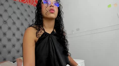 little_lilith_apple online show from December 23, 2024, 1:29 am