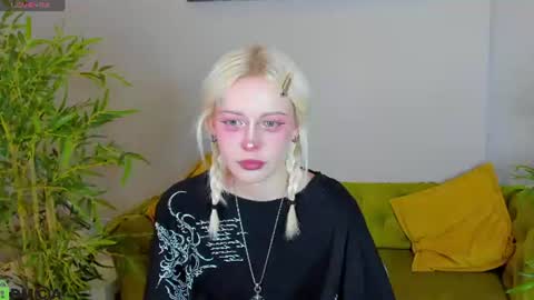 Lill online show from June 19, 2026, 9:24 am