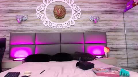 little_mayy online show from March 13, 2026, 11:50 am