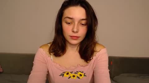 Snapshot of little_mia__ chatting on December 13, 2025, 9:42 pm Mia Im online every day 1530 PM in New York 2030 PM in London online show from December 13, 2025, 9:42 pm