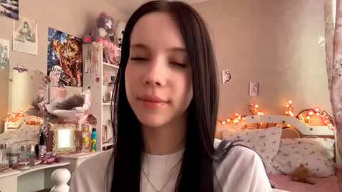 Snapshot of little_milou chatting on October 16, 2025, 12:39 pm Milou online show from October 16, 2025, 12:39 pm
