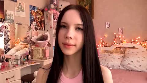 Snapshot of little_milou chatting on October 19, 2025, 9:21 am Milou online show from October 19, 2025, 9:21 am