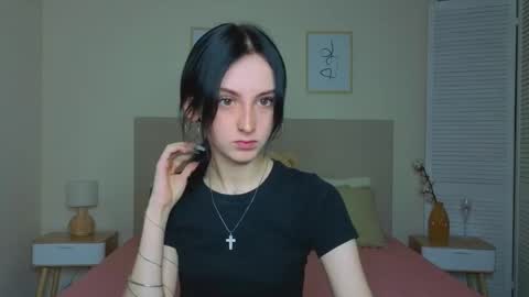 Snapshot of little_mollee chatting on October 19, 2025, 9:37 pm little_mollee online show from October 19, 2025, 9:37 pm