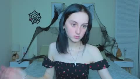 Snapshot of little_mollee chatting on November 1, 2025, 9:28 pm little_mollee online show from November 1, 2025, 9:28 pm