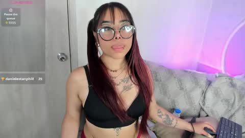 Snapshot of little_natty_ chatting on June 5, 2026, 6:24 pm Natty online show from June 5, 2026, 6:24 pm