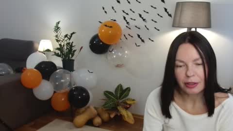 Snapshot of little_nicole_ chatting on October 26, 2025, 2:34 pm Nicole online show from October 26, 2025, 2:34 pm