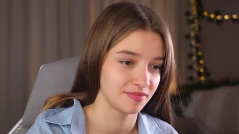 Snapshot of little_poetry chatting on September 18, 2025, 4:31 pm Kiki online show from September 18, 2025, 4:31 pm