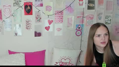 Kriss online show from November 17, 2025, 9:37 am