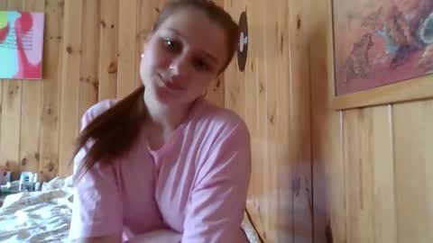 little_shygirl_ online show from September 17, 2025, 9:33 am