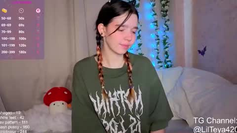 Snapshot of little_teya chatting on October 16, 2025, 11:11 am little Teya online show from October 16, 2025, 11:11 am