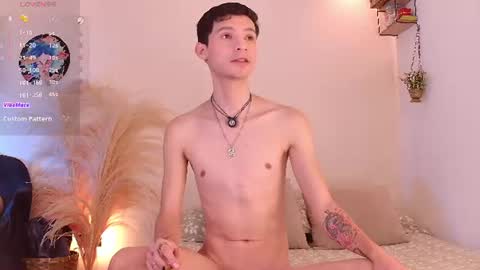 Snapshot of little_twiink chatting on July 28, 2026, 2:05 pm Juan Ferrer online show from July 28, 2026, 2:05 pm