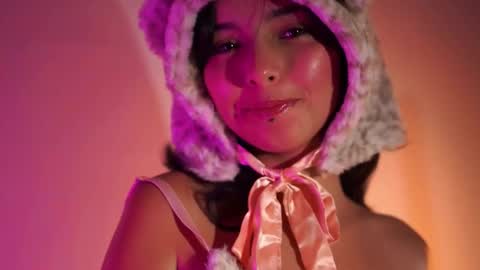 Im your little Velinda  online show from October 22, 2025, 6:29 pm