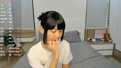 Yena and Gabby online show from April 23, 2026, 7:27 pm