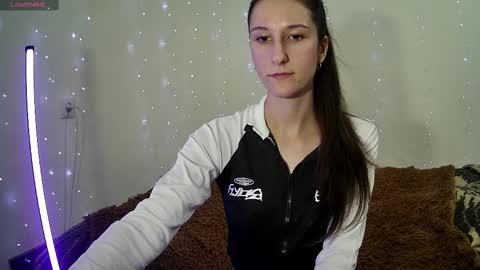 LittleAhWitch online show from March 6, 2025, 1:46 pm