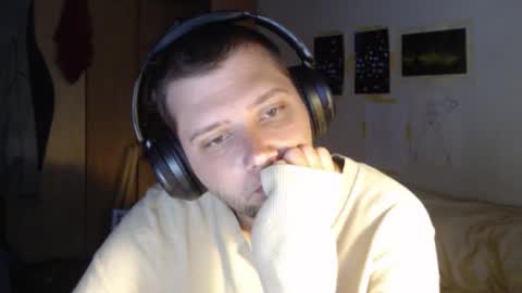 littlealien7 online show from November 12, 2025, 6:25 am